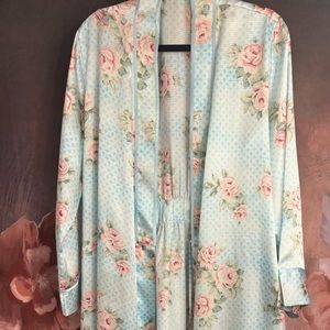 Cute Textured Satin Morgan Taylor Robe Size L